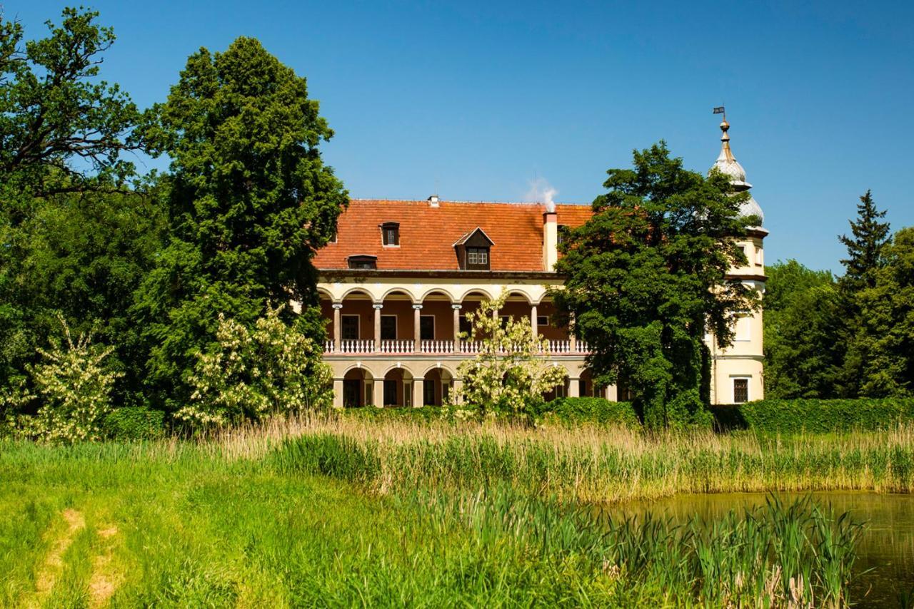 Palac Krobielowice Katy Wroclawskie Exterior foto